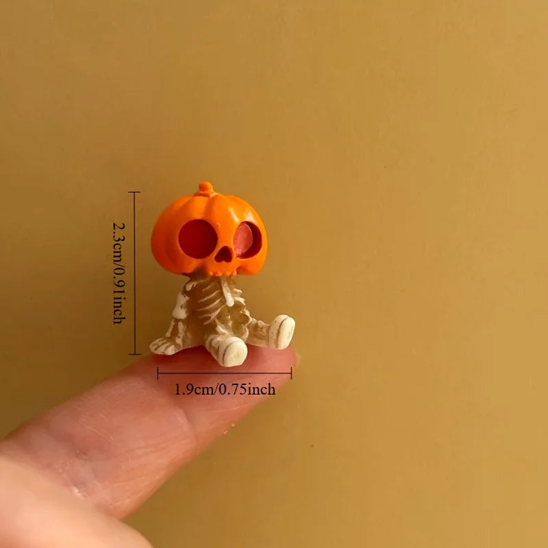 4-Piece Halloween Mini Figurines – Resin Pumpkins Ghosts Skulls Halloween Figurine Set Babs