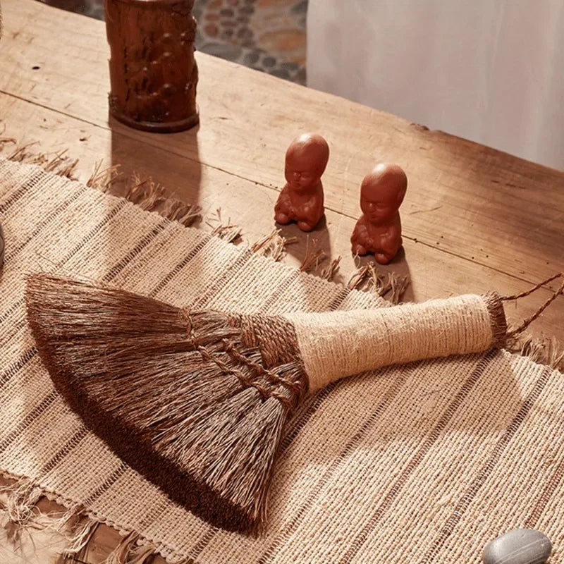 Small Bamboo Palm Hand Broom – Short Handle Desk Dust Brush Hand Broom Babs