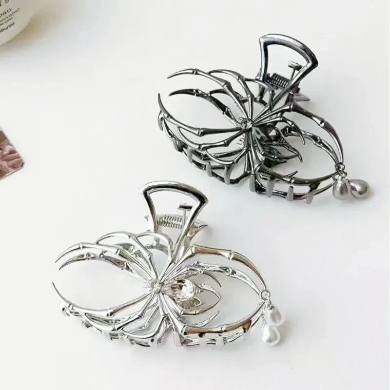 Gothic Spider Hair Claw – Hollow Skeleton Design with Pendant Gothic Hair Claw Babs