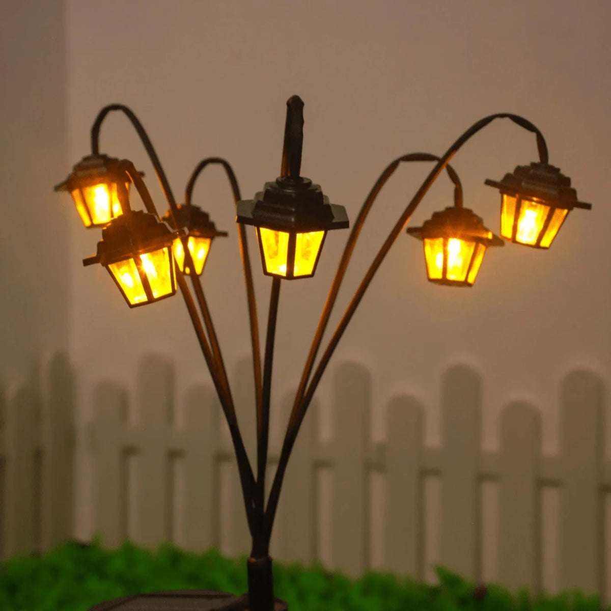 Solar Retro Lantern Garden Light – 6 LED Outdoor Decor Solar Garden Lantern Babs