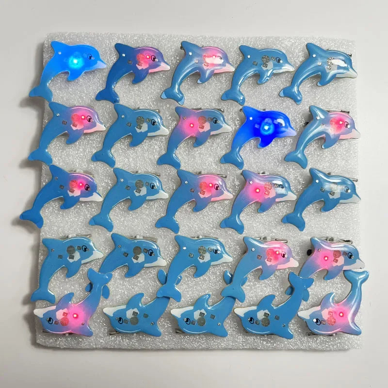 25pcs LED Flashing Brooch Pins – Glow Party Badges Kids Adults LED Party Badge Set Babs