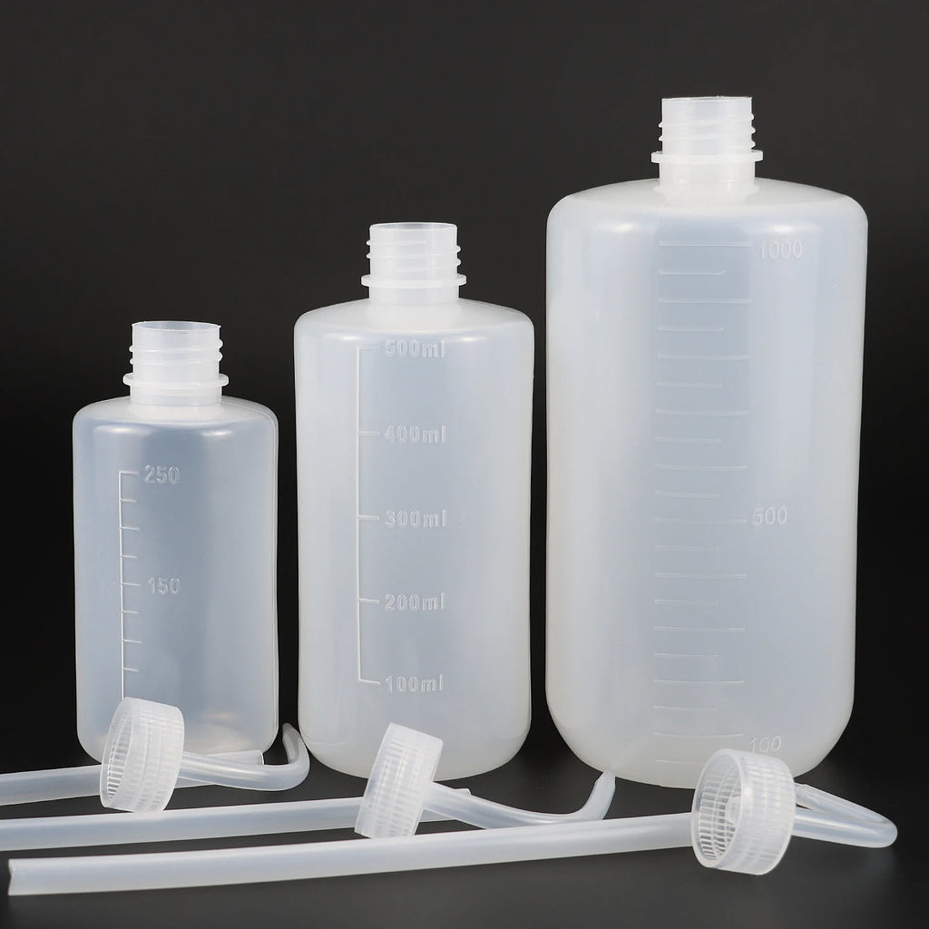 Plastic Squeeze Watering Bottle with Scale – 250/500/1000mL Squeeze Watering Bottle Babs