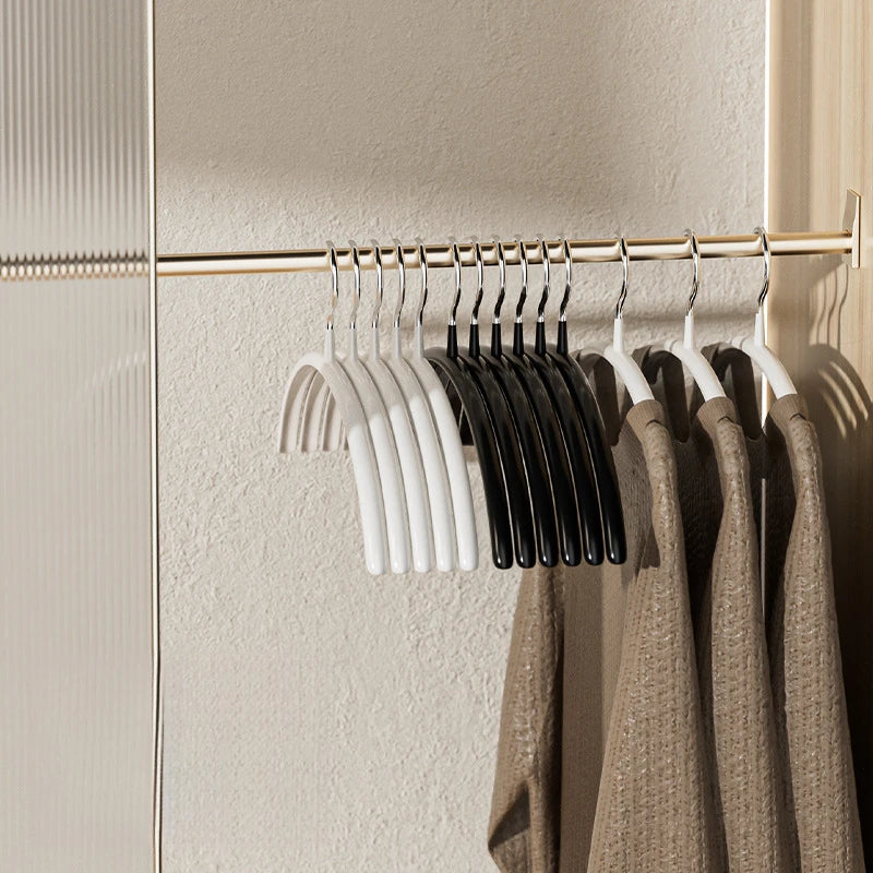 10-Pack Non-Slip Metal Clothes Hangers – Space-Saving Closet Organizer Clothes Hangers Babs