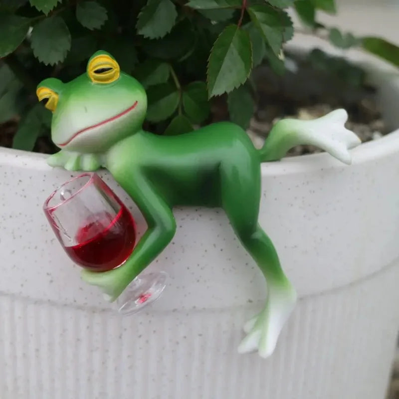 Green Frog Wine Glass Hanger – Resin Animal Décor Ornament Resin Décor Figurine Babs