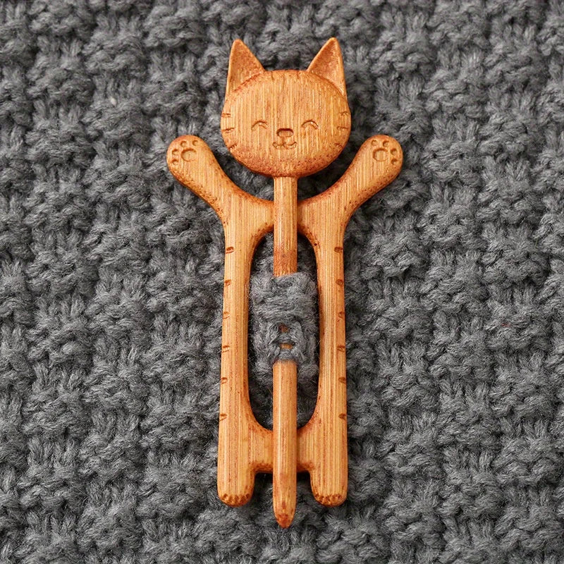 Cute Cat Wooden Brooch Pin – Scarf & Sweater Buckle Wooden Brooch Pin Babs Style 4