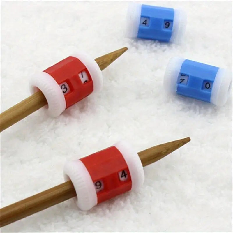 8-Piece Plastic Knitting Needle Row Counter Set – 4 Large + 4 Small Knitting Needle Set Babs