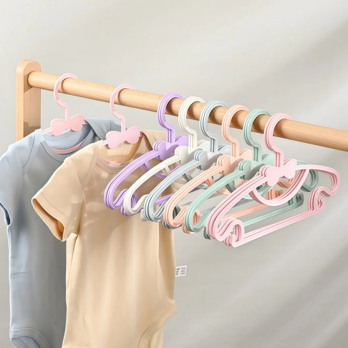 10-Pack Baby Bow Hangers – Non-Slip Ultra-Thin Plastic Hangers Baby Clothing Hangers Babs