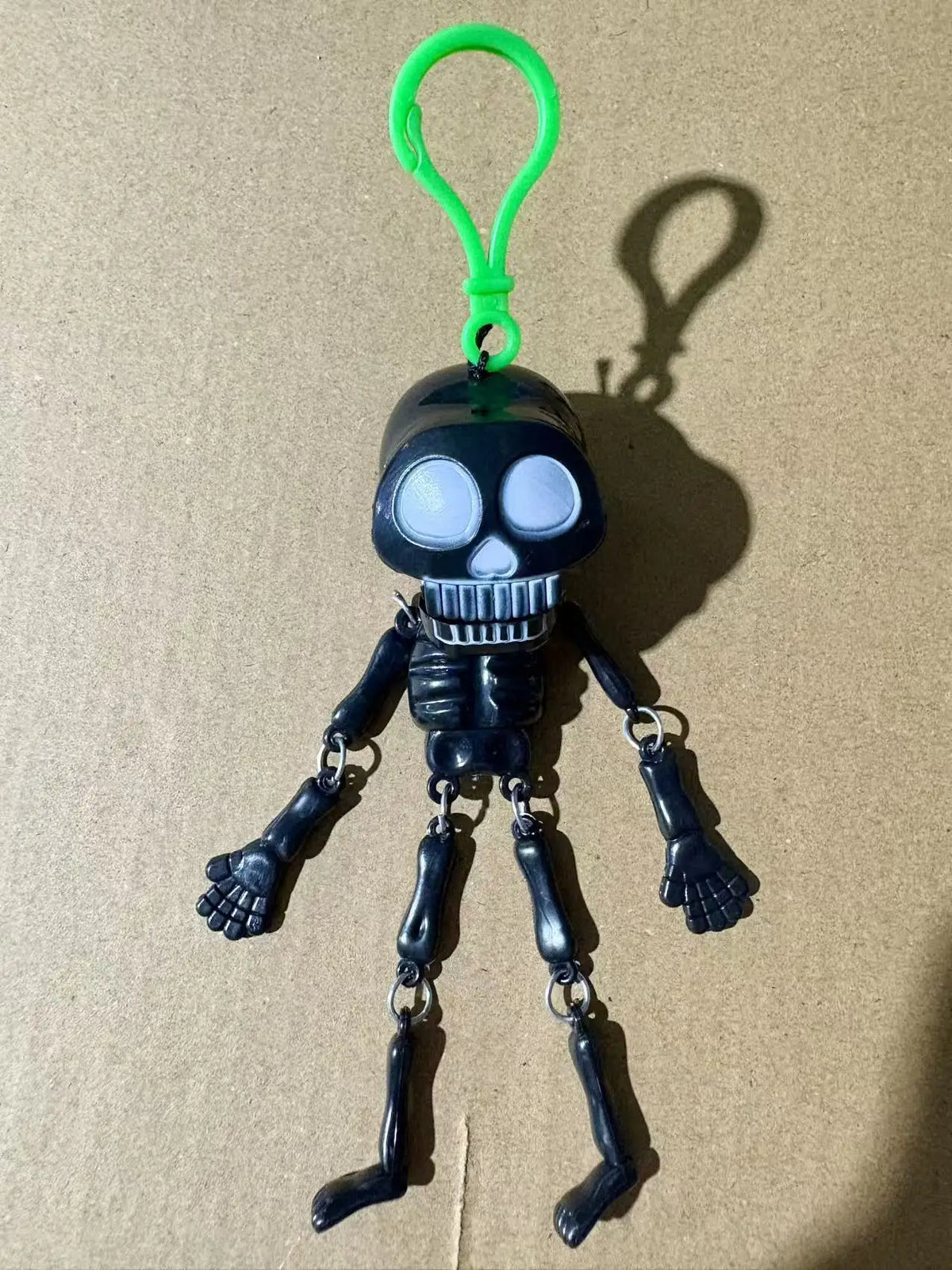Skeleton Bag Charm Keychain – Pull String Movable Joints Novelty Keychain Charm Babs Black