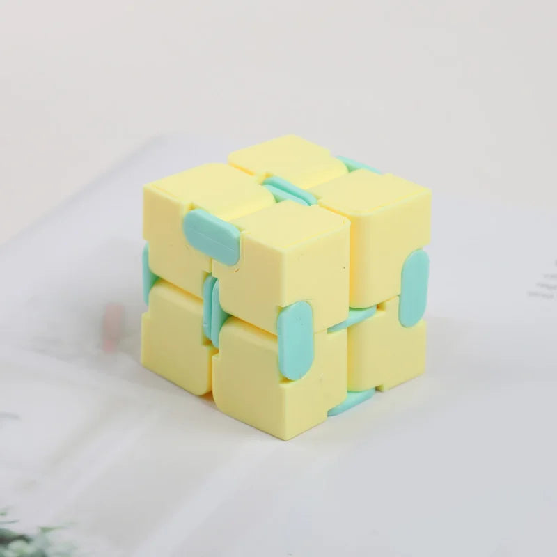 Infinite Magic Puzzle Cube – Party Favor & Gift Toy for All Ages Magic Puzzle Cube Babs 1pcs yellow