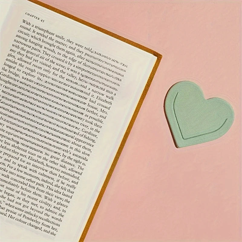 Heart-Shaped Faux Leather Bookmarks 4pcs – Multicolor Double-Sided Faux Leather Bookmark Babs