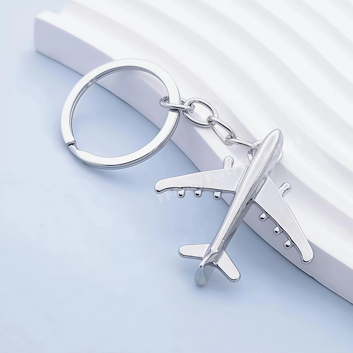 Retro 3D Airplane Keychain – Aircraft Model Souvenir & Gift Novelty Keychain Babs