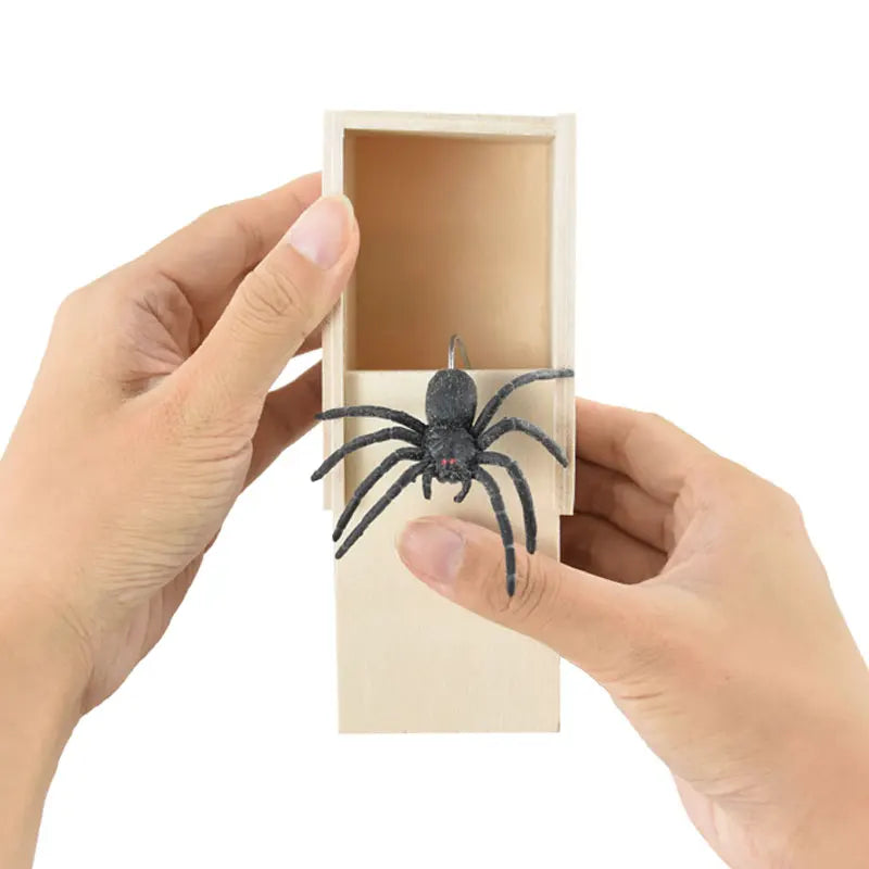 Simulation Spider in Wooden Box – Halloween Prank Toy Prank Joke Toy Babs