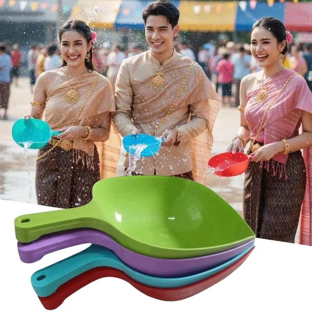 Large Floatable Water Scoop Ladle – Kitchen, Camping & Water Park Water Scoop Ladle Babs