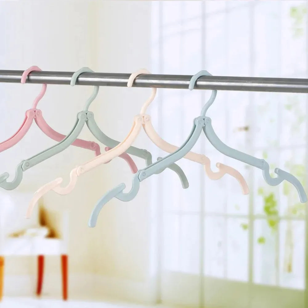 Portable Foldable Travel Clothes Hanger – Anti-Slip, Space-Saving Foldable Travel Hanger Babs