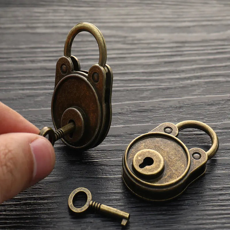 Vintage Antique Bronze Padlock with Key – Notebook & Luggage Decorative Padlock Babs