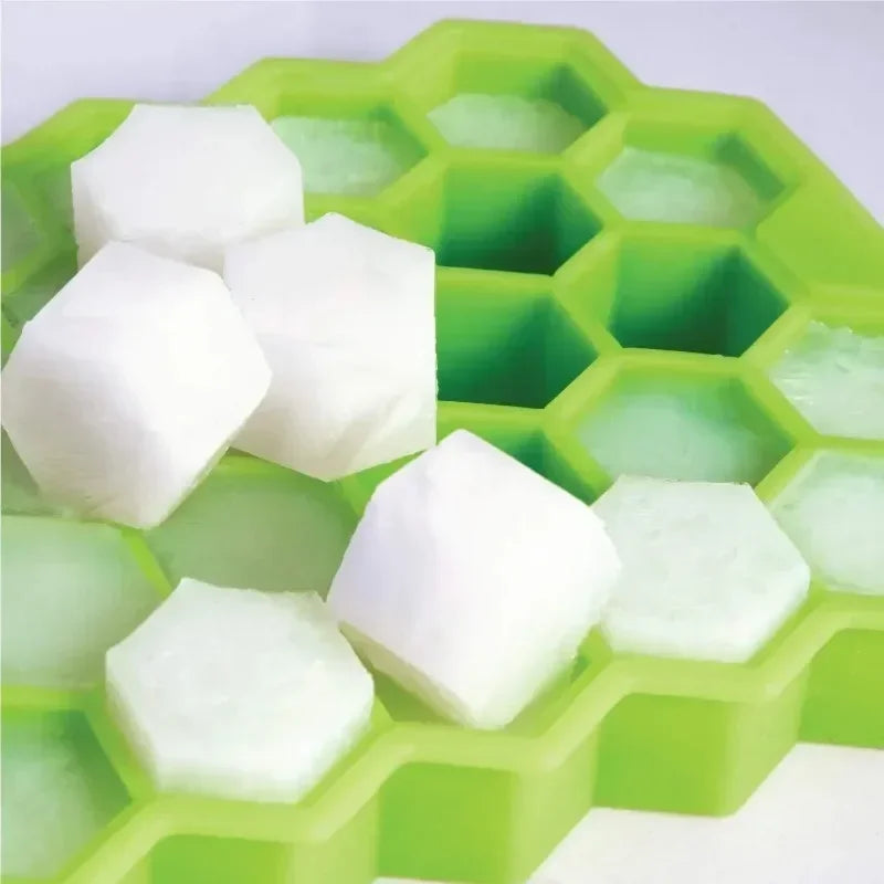 37-Grid Silicone Ice Cube Tray with Lid – Easy-Release & Reusable Silicone Ice Cube Tray Babs
