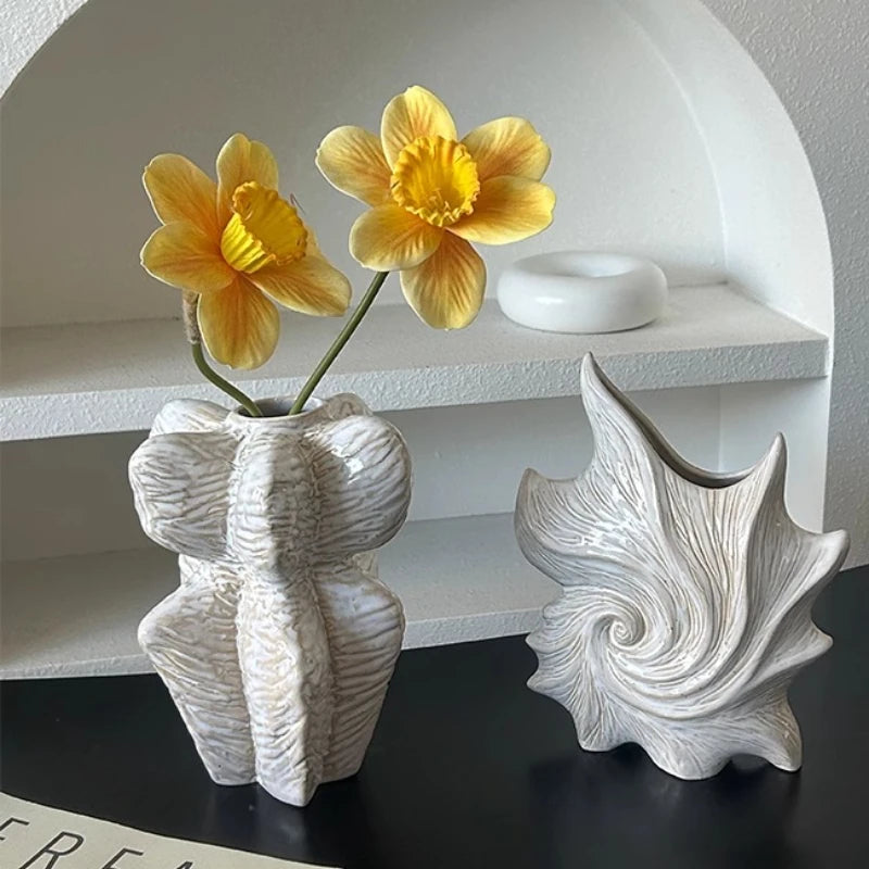 Nordic Ceramic Conch Vase – Elegant Table Décor Ornament Decorative Ceramic Vase Babs