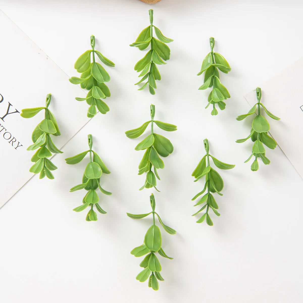 50pcs Artificial Plant Leaves for Wreaths, Wedding & Décor Artificial Leaves Babs green