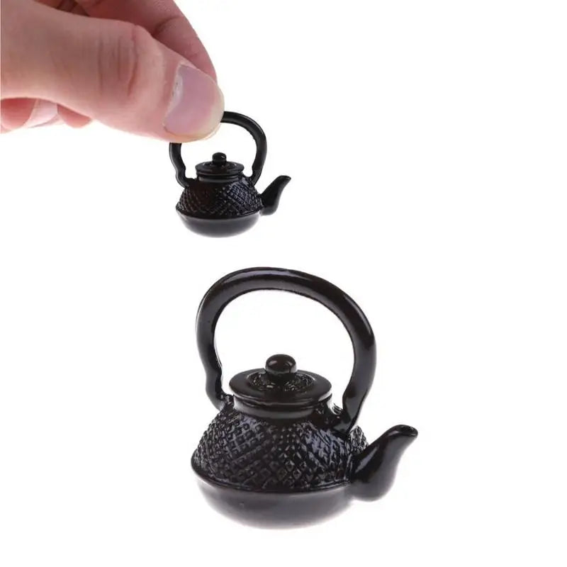 1:12 Dollhouse Miniature Metal Kettle – Kitchen Decor & Gift Dollhouse Accessory Babs
