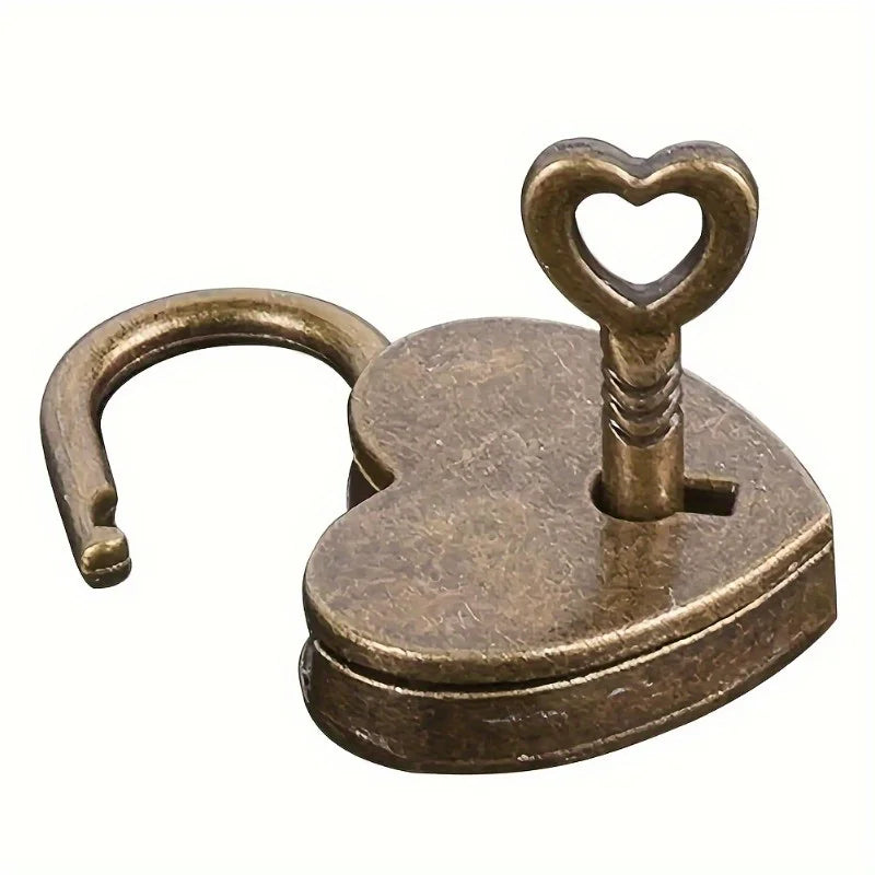 Vintage Heart-Shaped Mini Padlock – Antique Alloy Gift Lock Decorative Padlock Babs 1pc