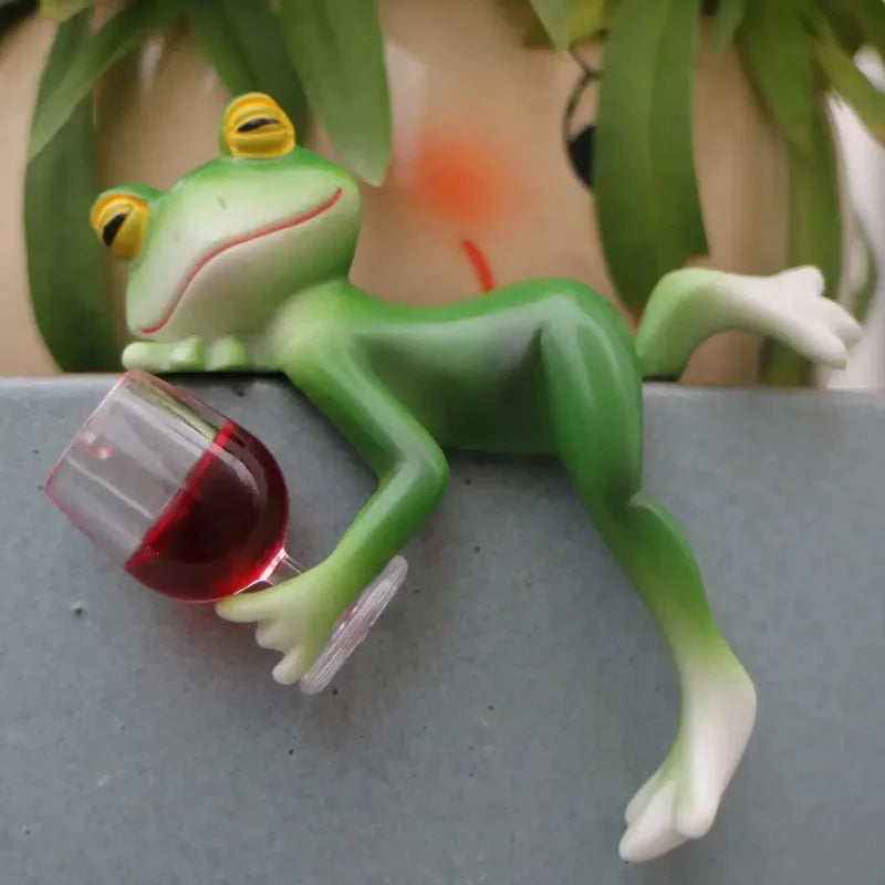 Green Frog Wine Glass Hanger – Resin Animal Décor Ornament Resin Décor Figurine Babs
