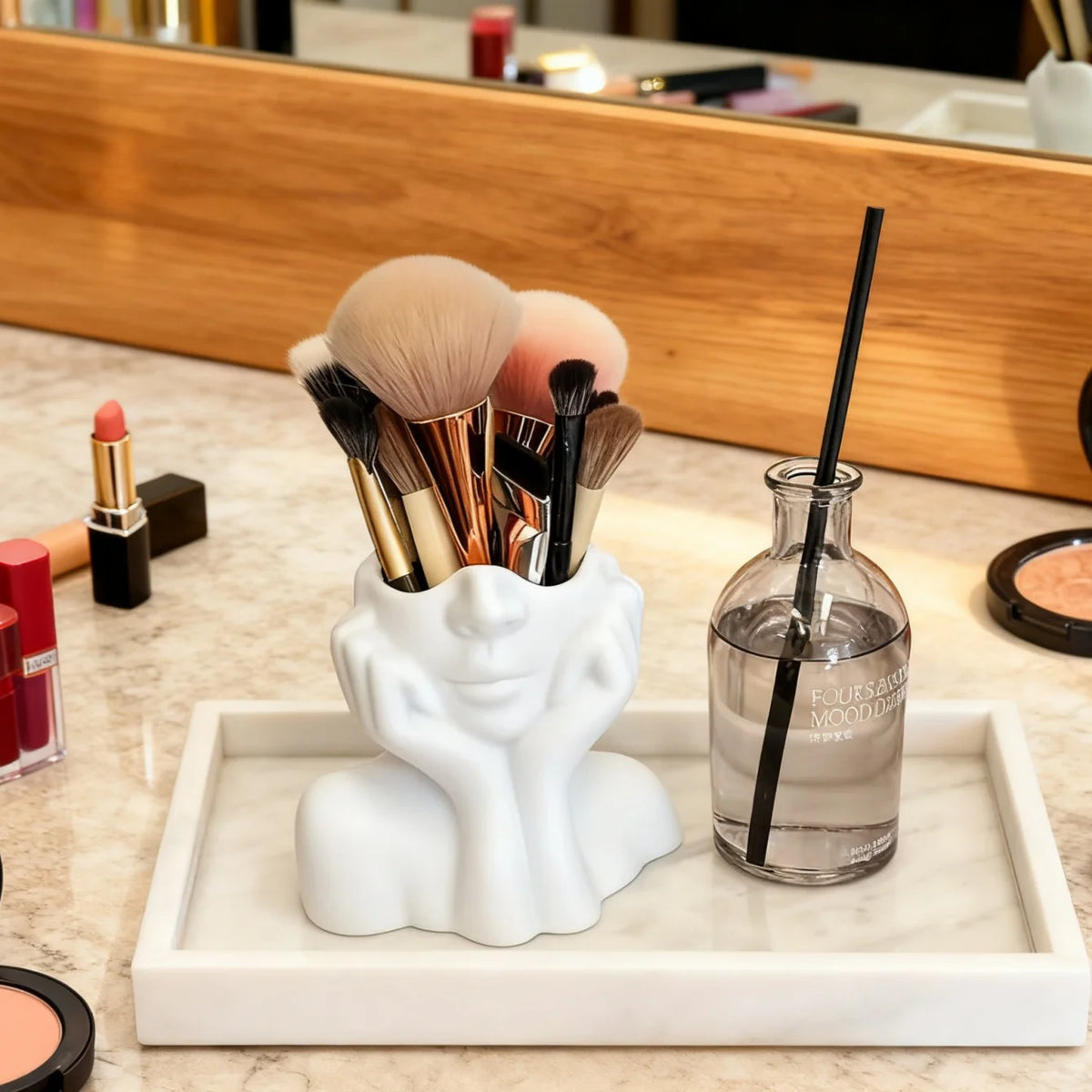 Face Shape Makeup Brush Holder – Portable Beauty Storage Box Makeup Brush Holder Babs