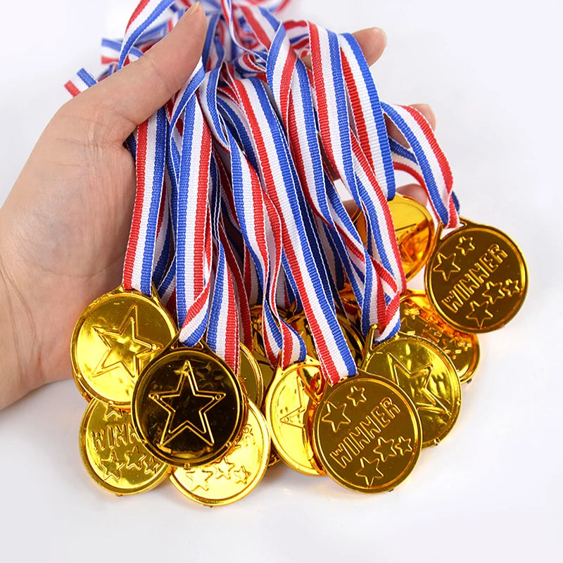 Gold Plastic Winner Medals & Trophies Kids Party Favors 5/10Pc Party Favor Medals Babs Medal-A 5pcs