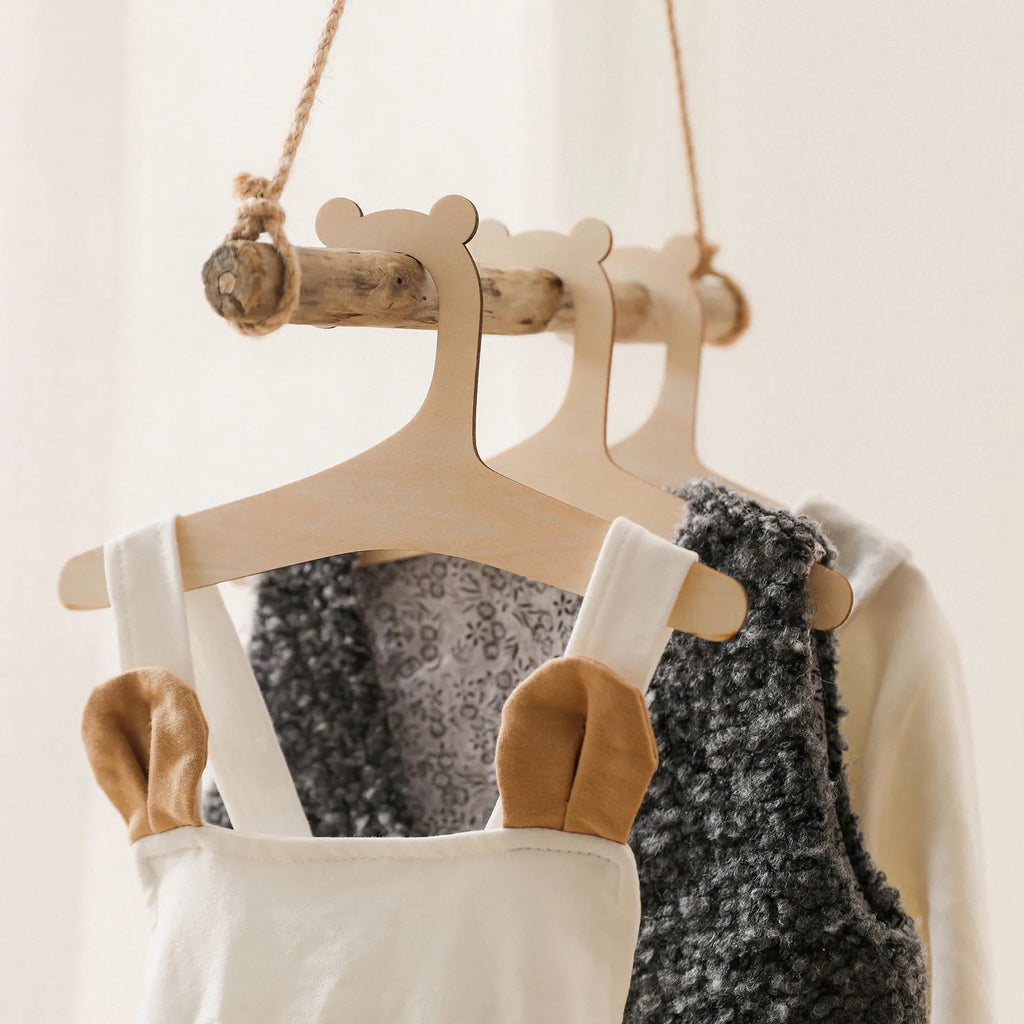 Wooden Bear Kids Clothes Hangers – Baby Nursery Closet Set Kids Clothes Hangers Babs