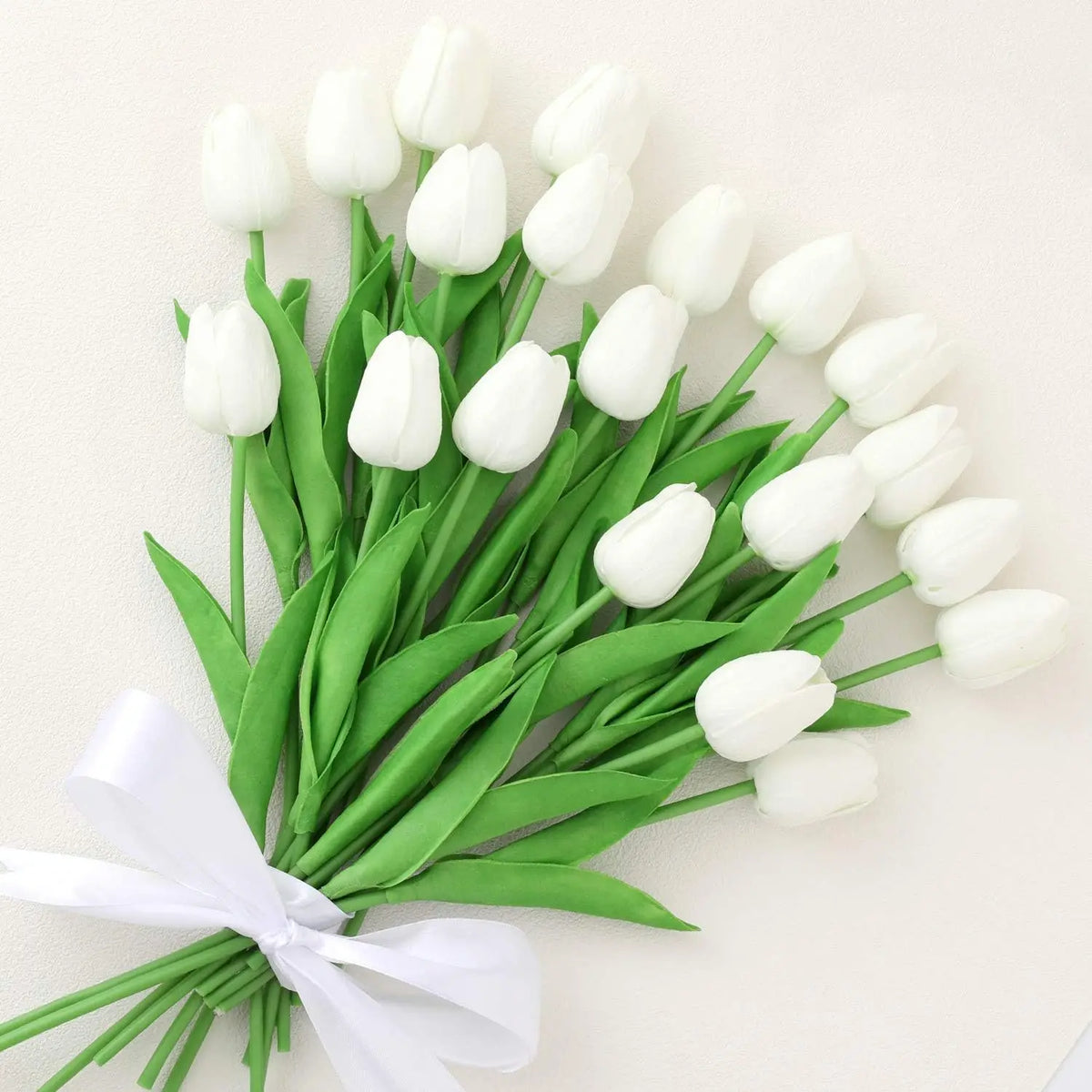 10-Piece Artificial Tulip Bouquet – PE Foam Fake Flowers Artificial Flower Bouquet Babs WHITE