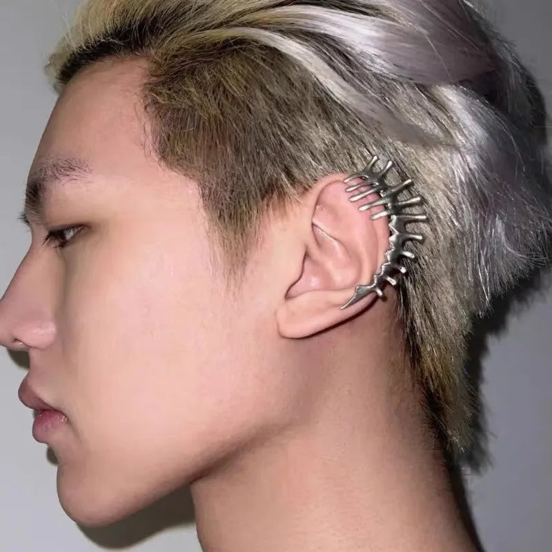 Punk Spine Thorn Clip-On Earrings – Silver Zinc Alloy Ear Cuff Clip-On Earrings Babs black - 1pcs