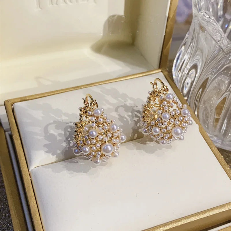 ZAKOL Irregular Pearl Copper Stud Earrings | Trendy Fashion Jewelry Pearl Stud Earrings Babs