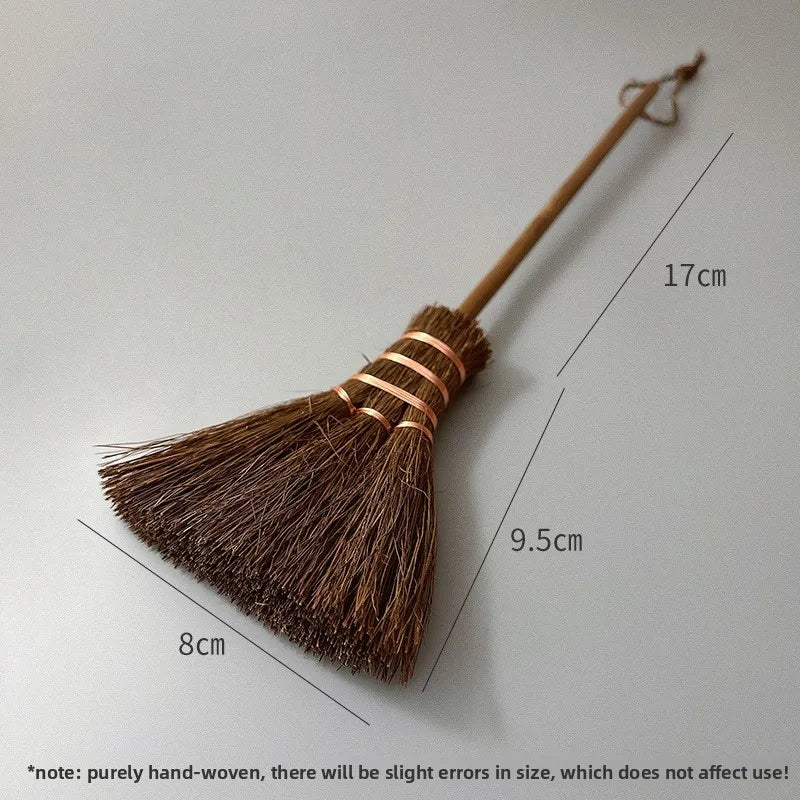 Mini Desktop Broom Brush – Keyboard Cleaner & Halloween Decor Decorative Cleaning Brush Babs 1PC
