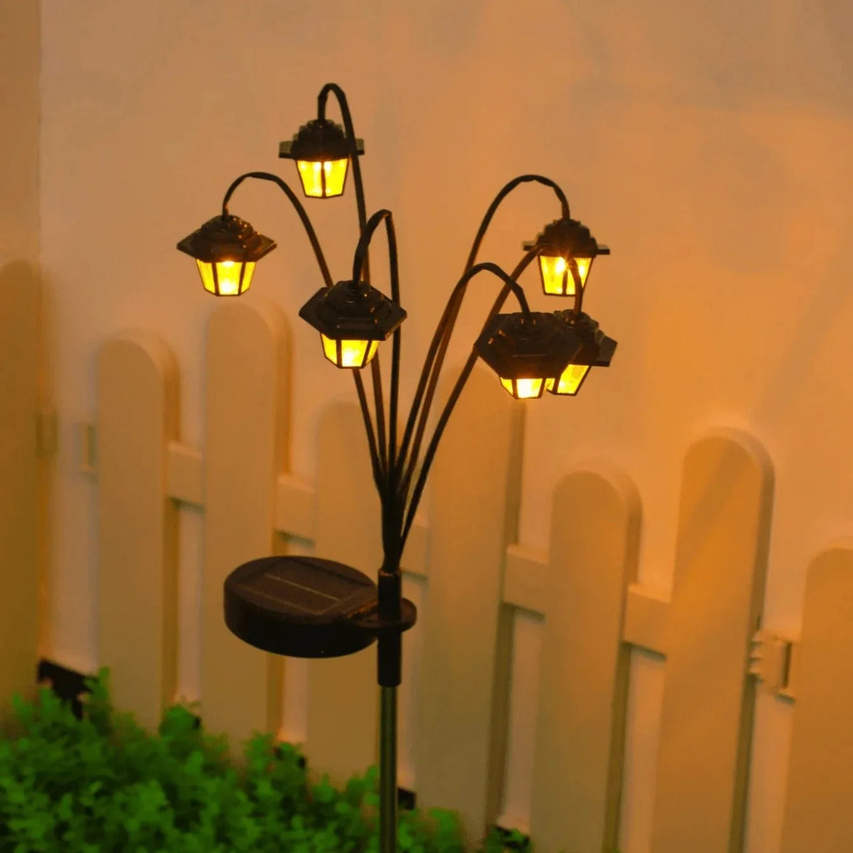 Solar Retro Lantern LED Garden Pathway Lights | Yard & Patio Solar Pathway Lights Babs