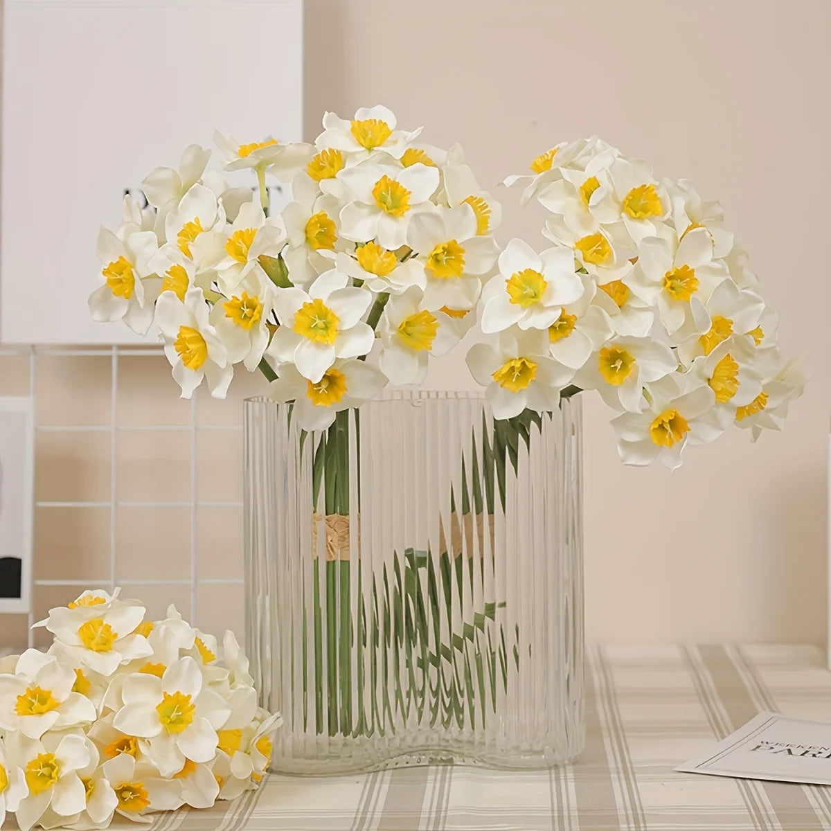 Artificial Daffodil Silk Bouquet – Spring Home & Office Décor Silk Flower Bouquet Babs