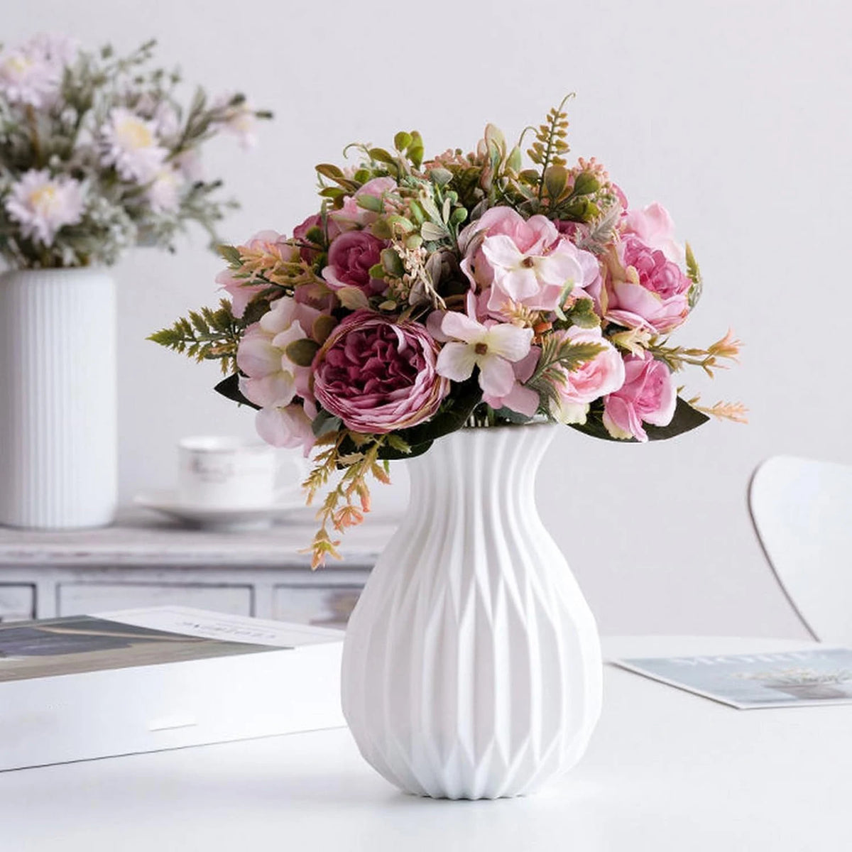 White Nordic Plastic Vase – Imitation Ceramic Flower Pot Decorative Vase Babs