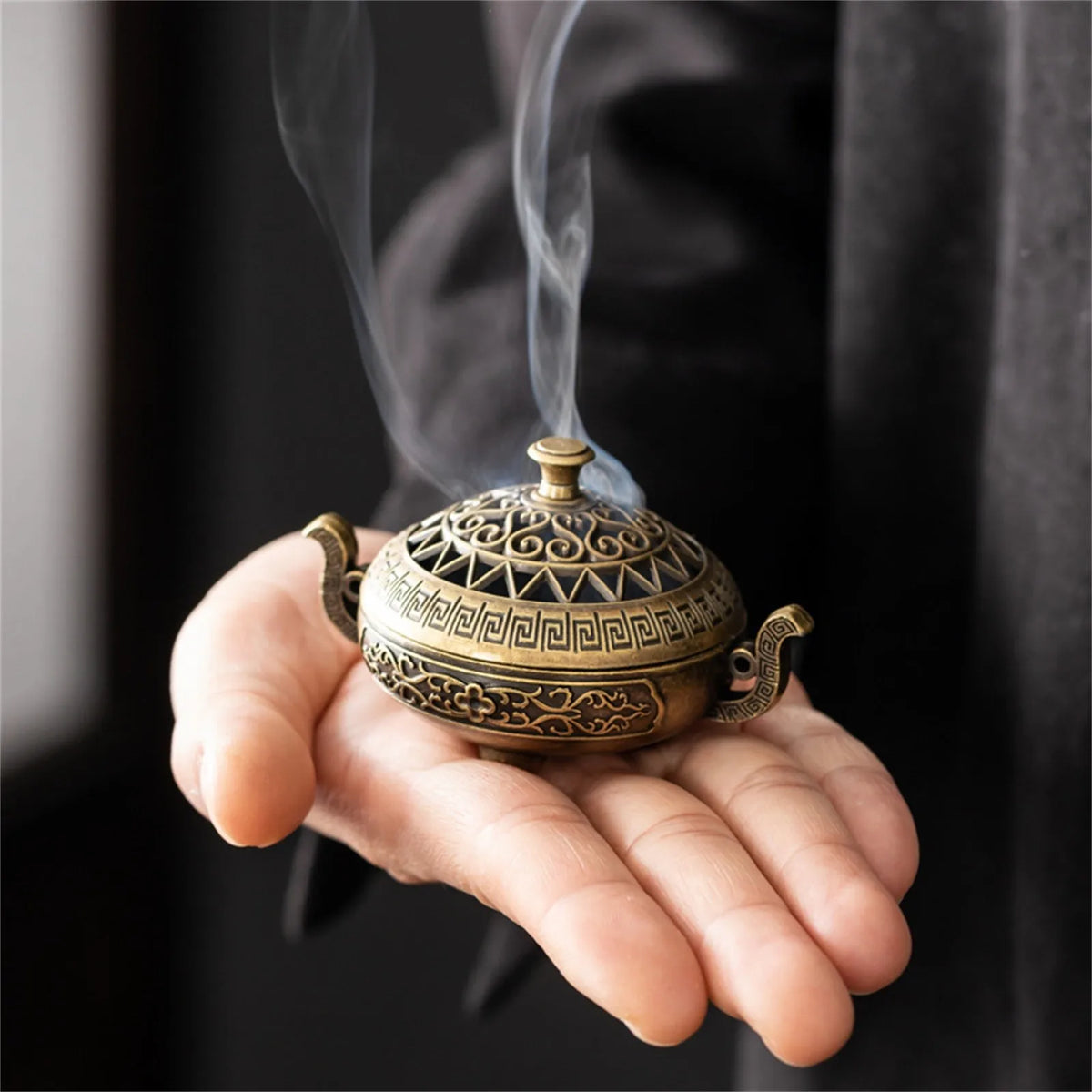 Vintage Brass Incense Burner – 3-Legged Hollow Censer with Lid Incense Burner Babs