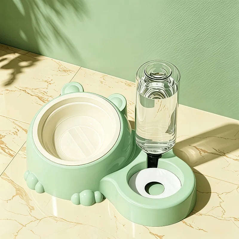Bear Shaped 2-in-1 Cat Feeding Bowl – Anti-Overflow & Detachable Cat Feeding Bowl Babs light green