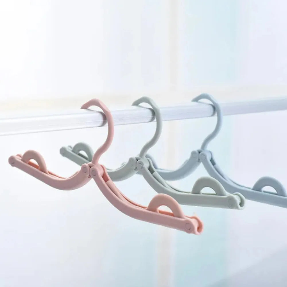Portable Foldable Travel Clothes Hanger – Anti-Slip, Space-Saving Foldable Travel Hanger Babs