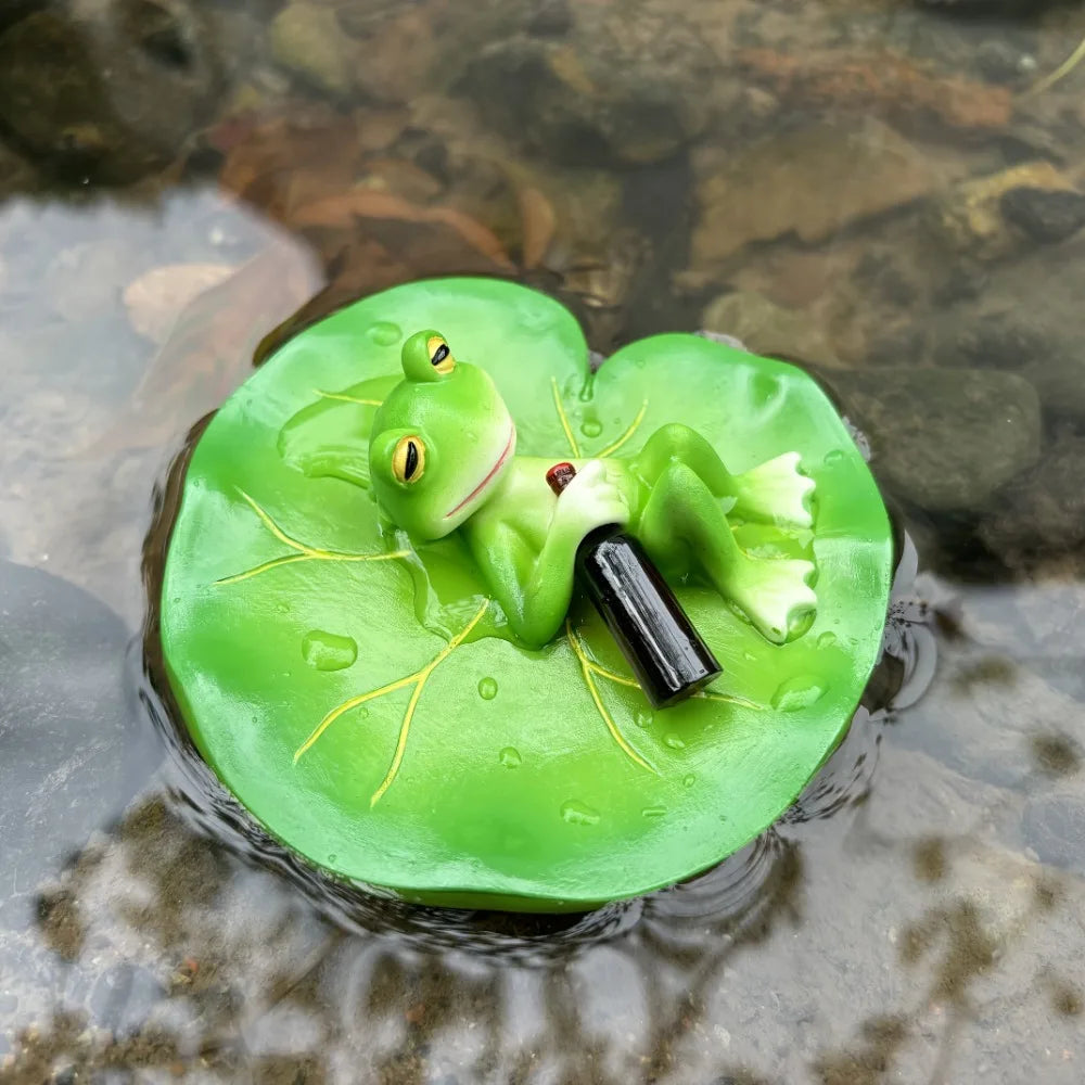 Floating Frog Pond Ornament – Resin Garden Figurine Statue Garden Figurine Babs