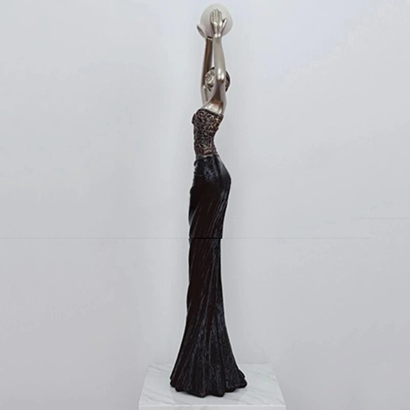 Humanoid Sculpture Figurine | Modern Luxury Living Room Décor Decorative Sculpture Babs