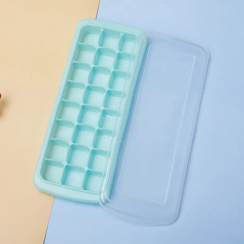 Silicone Ice Cube Tray with Lid – Flexible Easy-Release Mold Ice Cube Tray Babs green