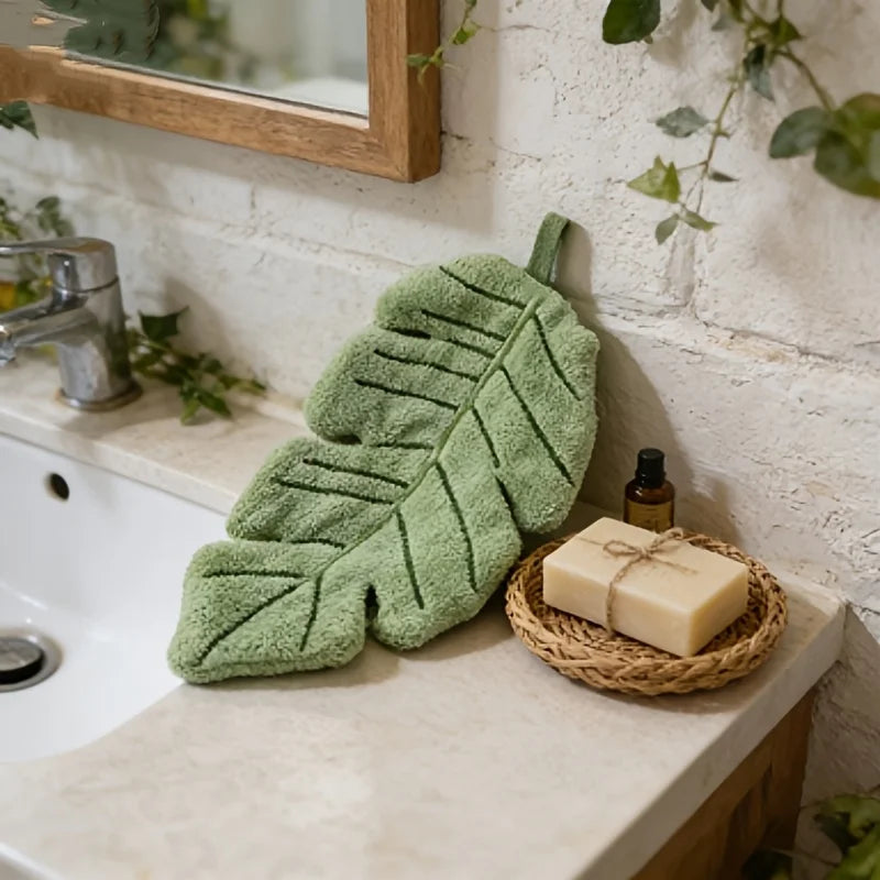 Leaf Shape Hand Towel – Thick Coral Velvet, Super Absorbent Decorative Hand Towel Babs