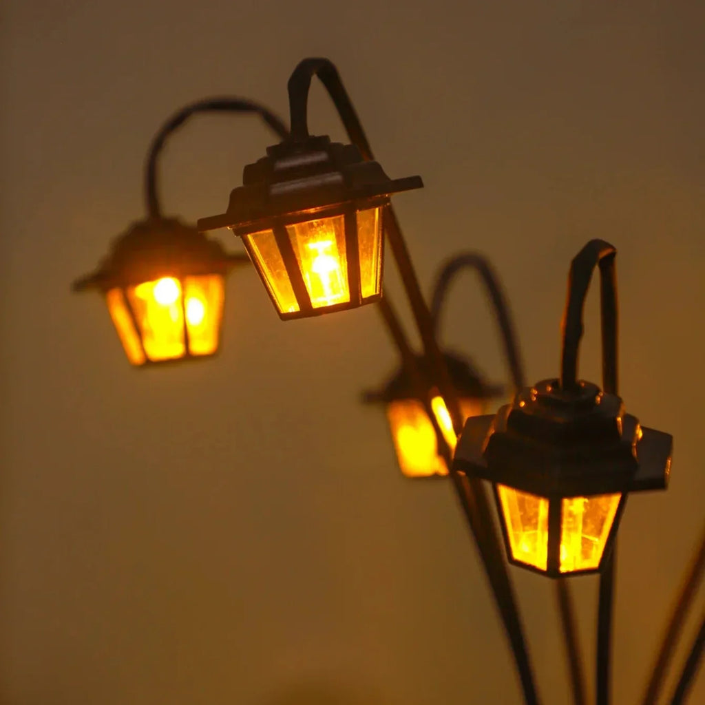 Solar Retro Lantern Garden Light – 6 LED Outdoor Decor Solar Garden Lantern Babs
