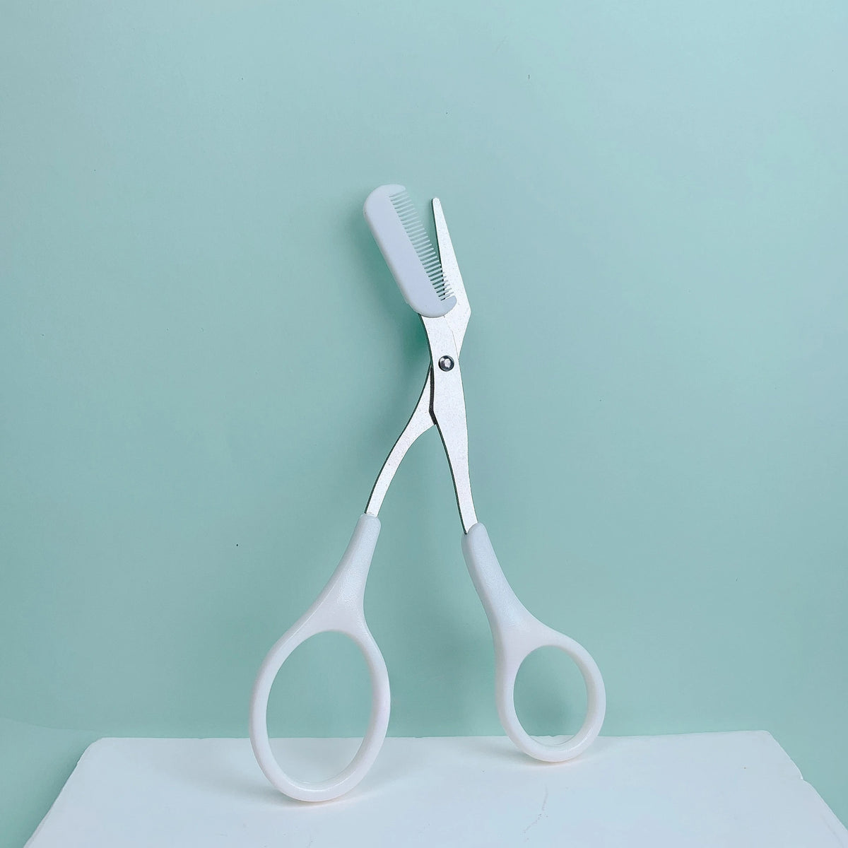 Pink Eyebrow Scissors with Built-In Comb | Precise Grooming Eyebrow Grooming Scissors Babs WHITE