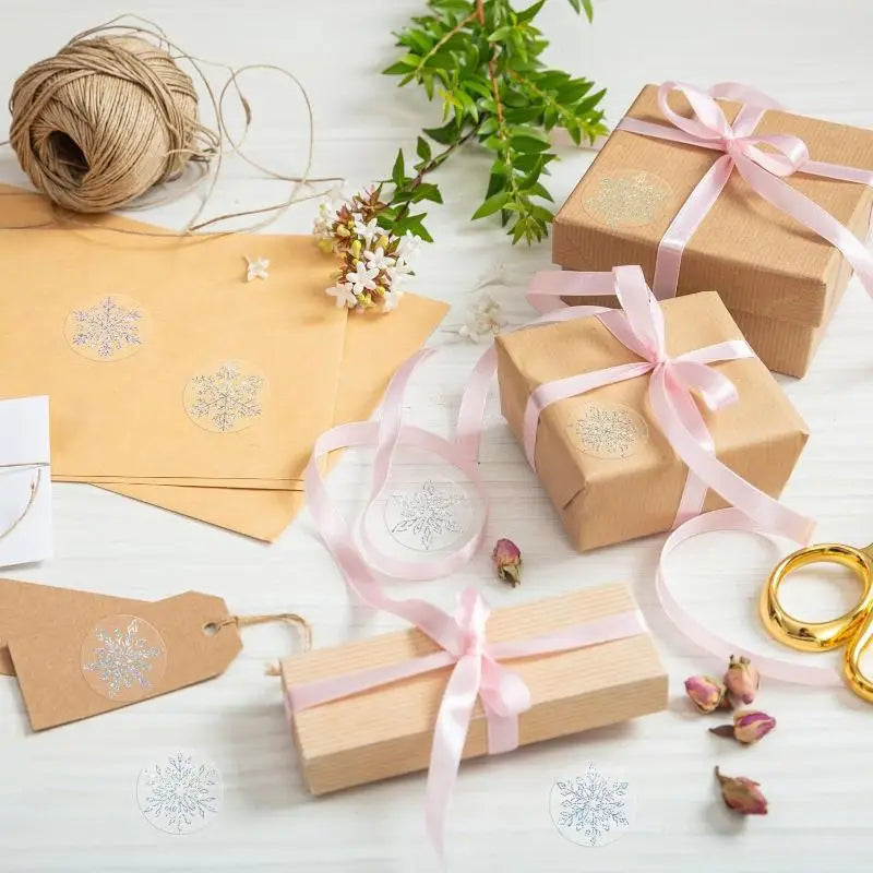 500 Transparent Snowflake Christmas Stickers Roll – Gift & Bakery Decorative Sticker Roll Babs