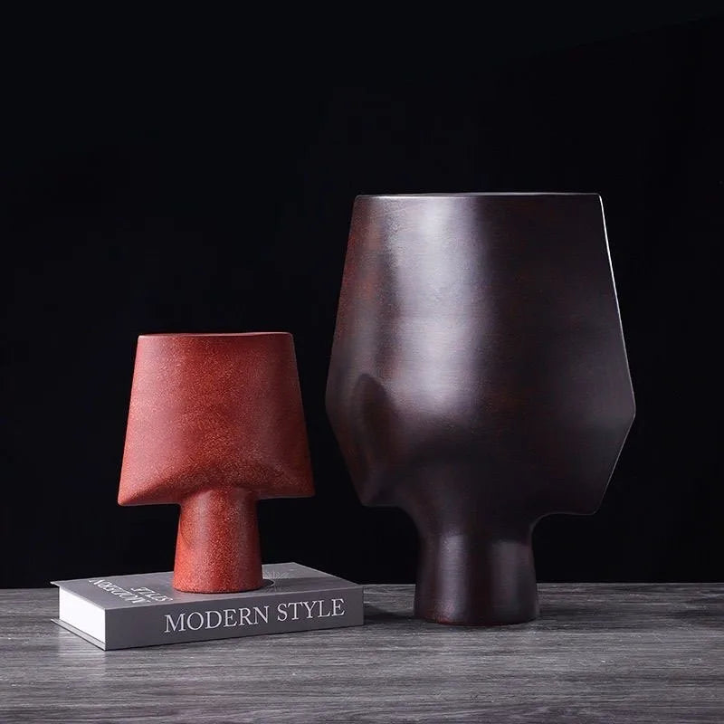 Modern Resin Vase – Elegant Luxury Table Décor | Black & Red Decorative Vase Babs
