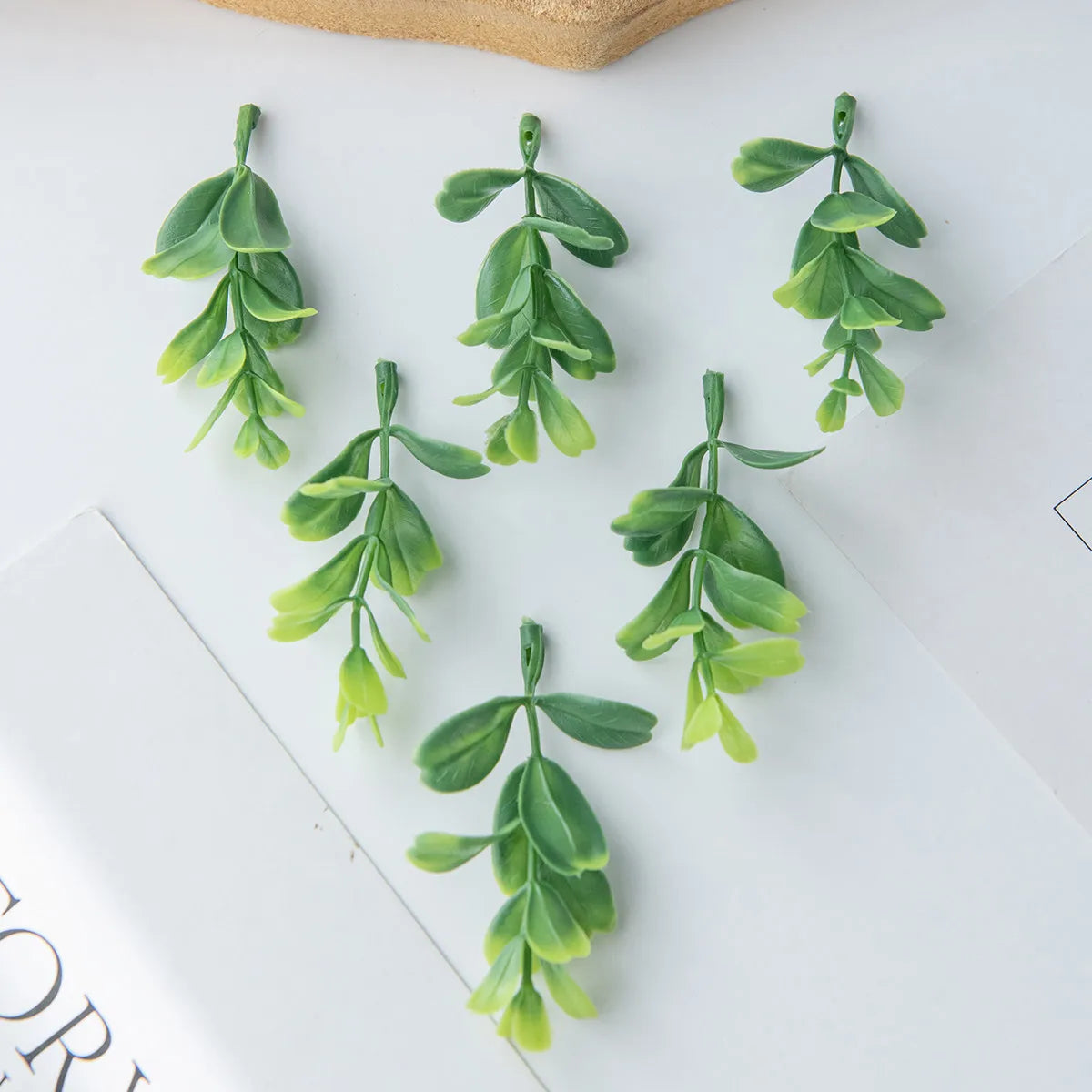 50pcs Artificial Plant Leaves for Wreaths, Wedding & Décor Artificial Leaves Babs