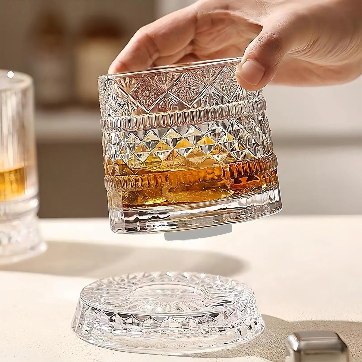 Rotating Crystal Whiskey Glass with Base | 360° Spin Crystal Whiskey Glass Babs