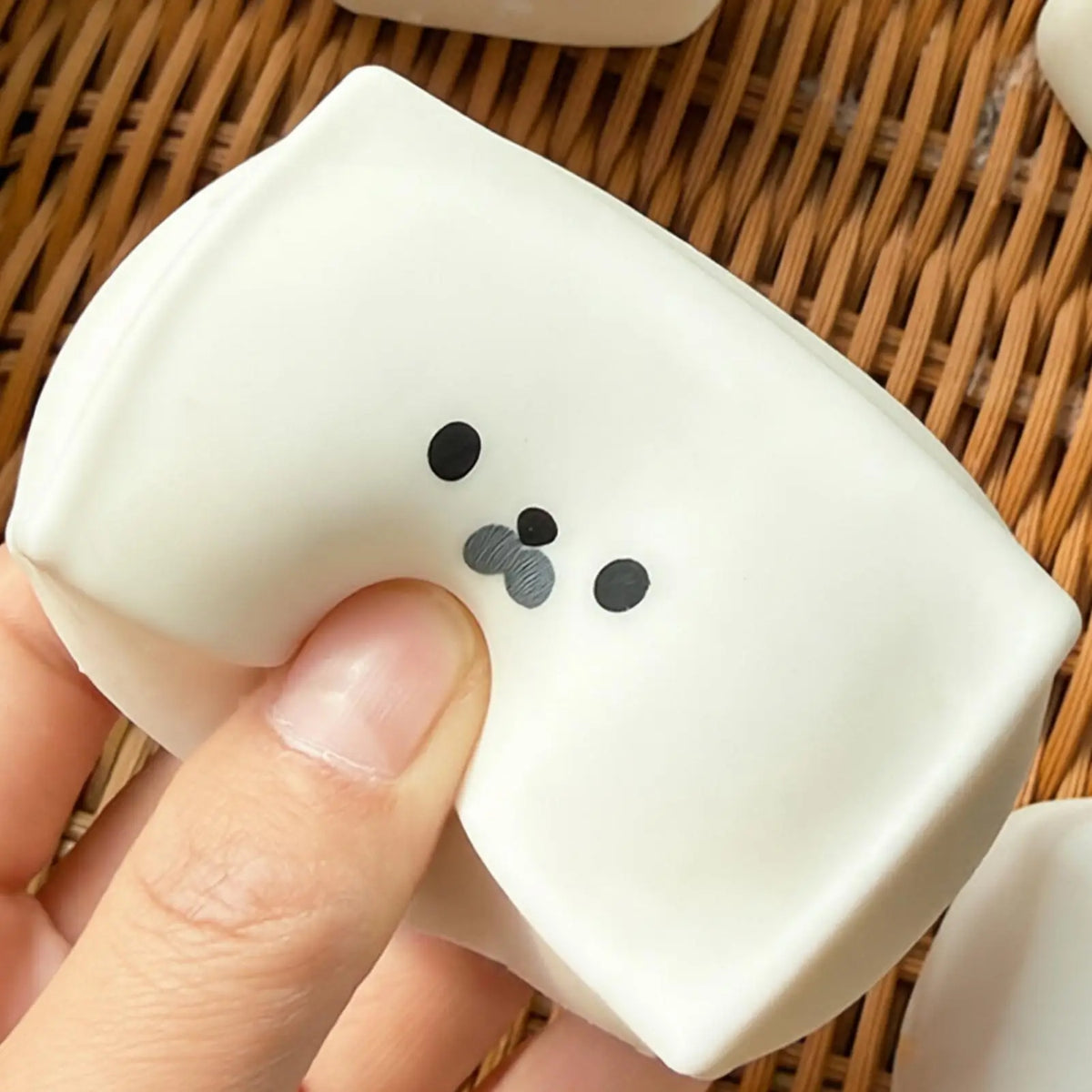 Kawaii Seal Squeeze Toy – Soft Slow Rising Sensory Fidget Ball Sensory Fidget Toy Babs
