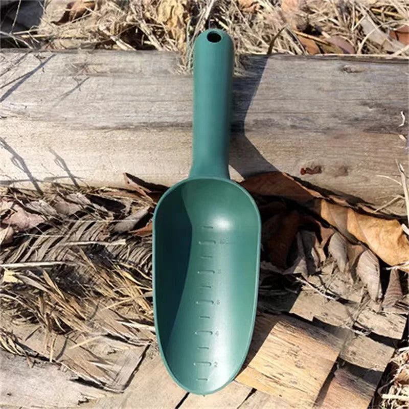 Plastic Garden Hand Trowel – Planting, Digging & Scoop Tool Garden Hand Trowel Babs green